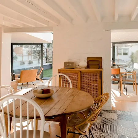 Homestay Entier Ou A Partager Dans Maison Familiale A Malmaison, Proche De Paris La Defense