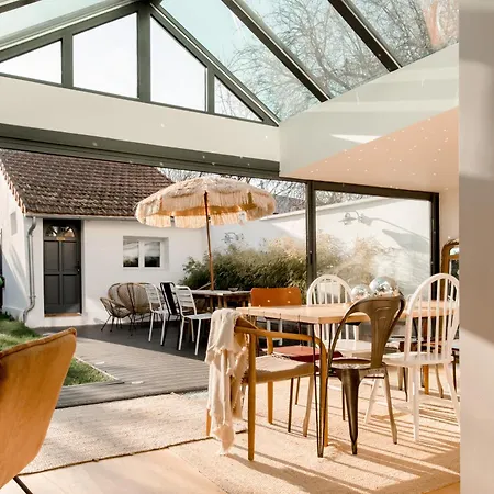 Homestay Entier Ou A Partager Dans Maison Familiale A Malmaison, Proche De Paris La Defense