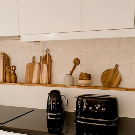 Entier Ou A Partager Dans Maison Familiale A Malmaison, Proche De Paris La Defense Homestay *