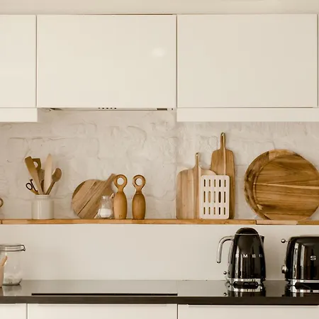 Entier Ou A Partager Dans Maison Familiale A Malmaison, Proche De Paris La Defense Homestay