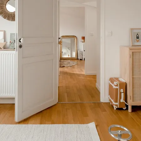 Entier Ou A Partager Dans Maison Familiale A Malmaison, Proche De Paris La Defense * Rueil-Malmaison