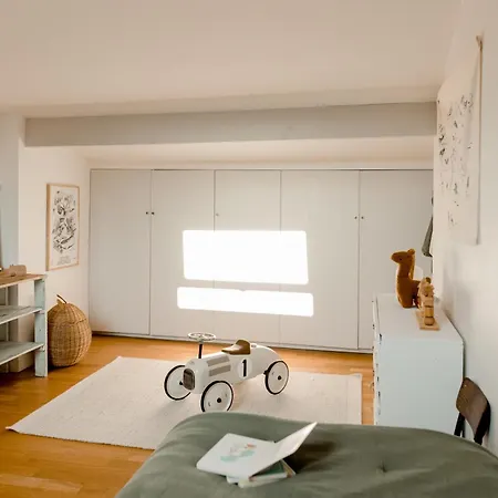 Entier Ou A Partager Dans Maison Familiale A Malmaison, Proche De Paris La Defense * Rueil-Malmaison