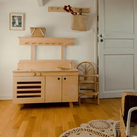 Entier Ou A Partager Dans Maison Familiale A Malmaison, Proche De Paris La Defense *