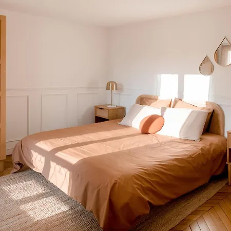 Homestay Entier Ou A Partager Dans Maison Familiale A Malmaison, Proche De Paris La Defense *
