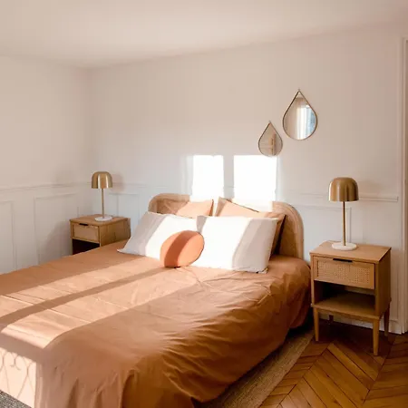 Homestay Entier Ou A Partager Dans Maison Familiale A Malmaison, Proche De Paris La Defense